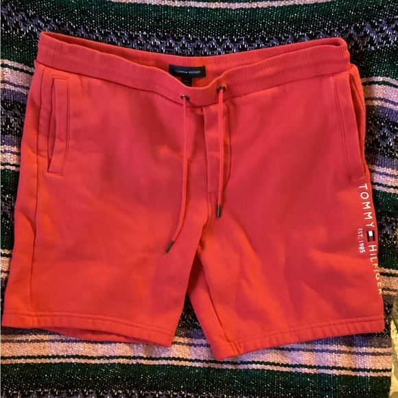 Tommy Hilfiger drawstring sweatshort,pockets,SZ L-Salmon color - Picture 2 of 3